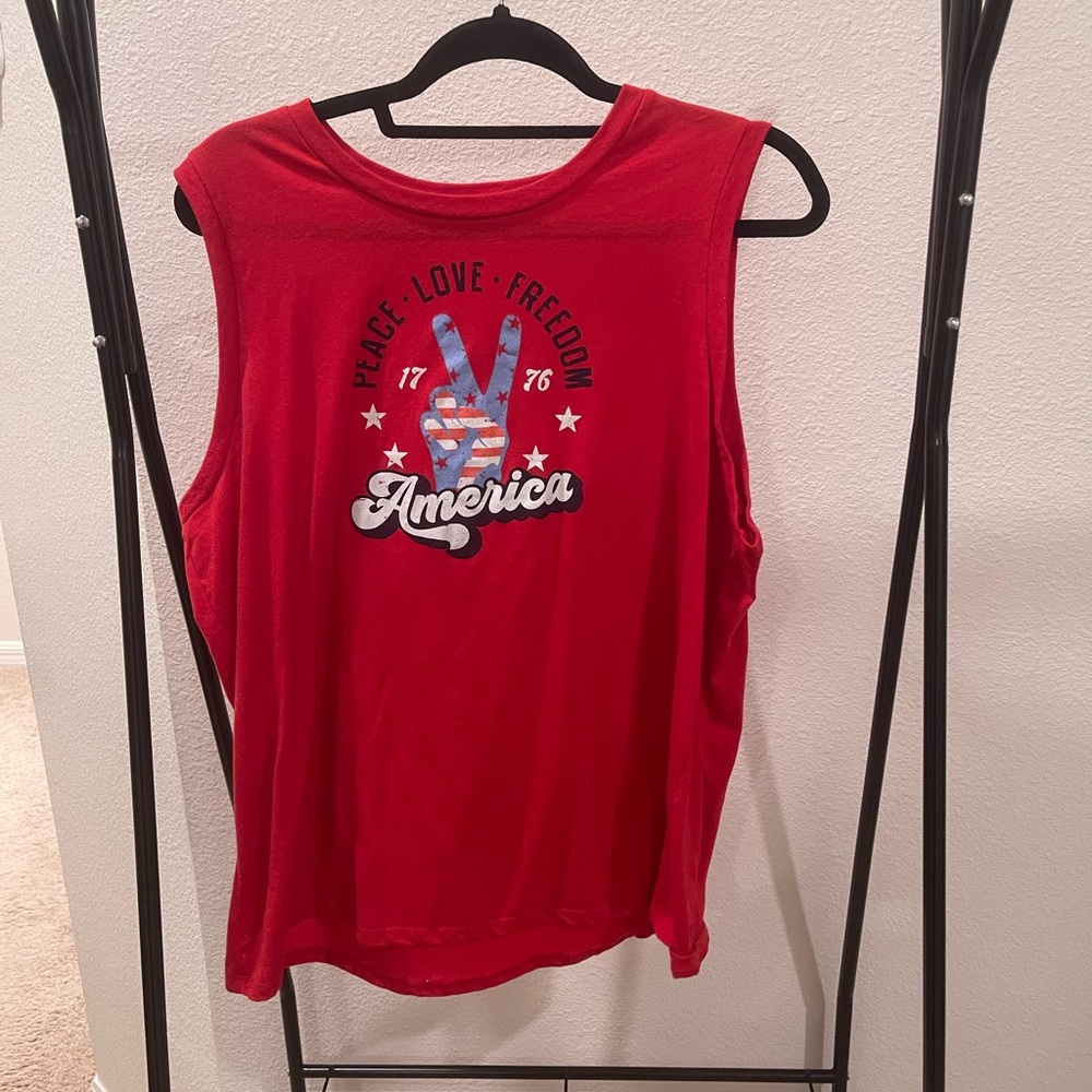 Red Sleeveless Graphic Top